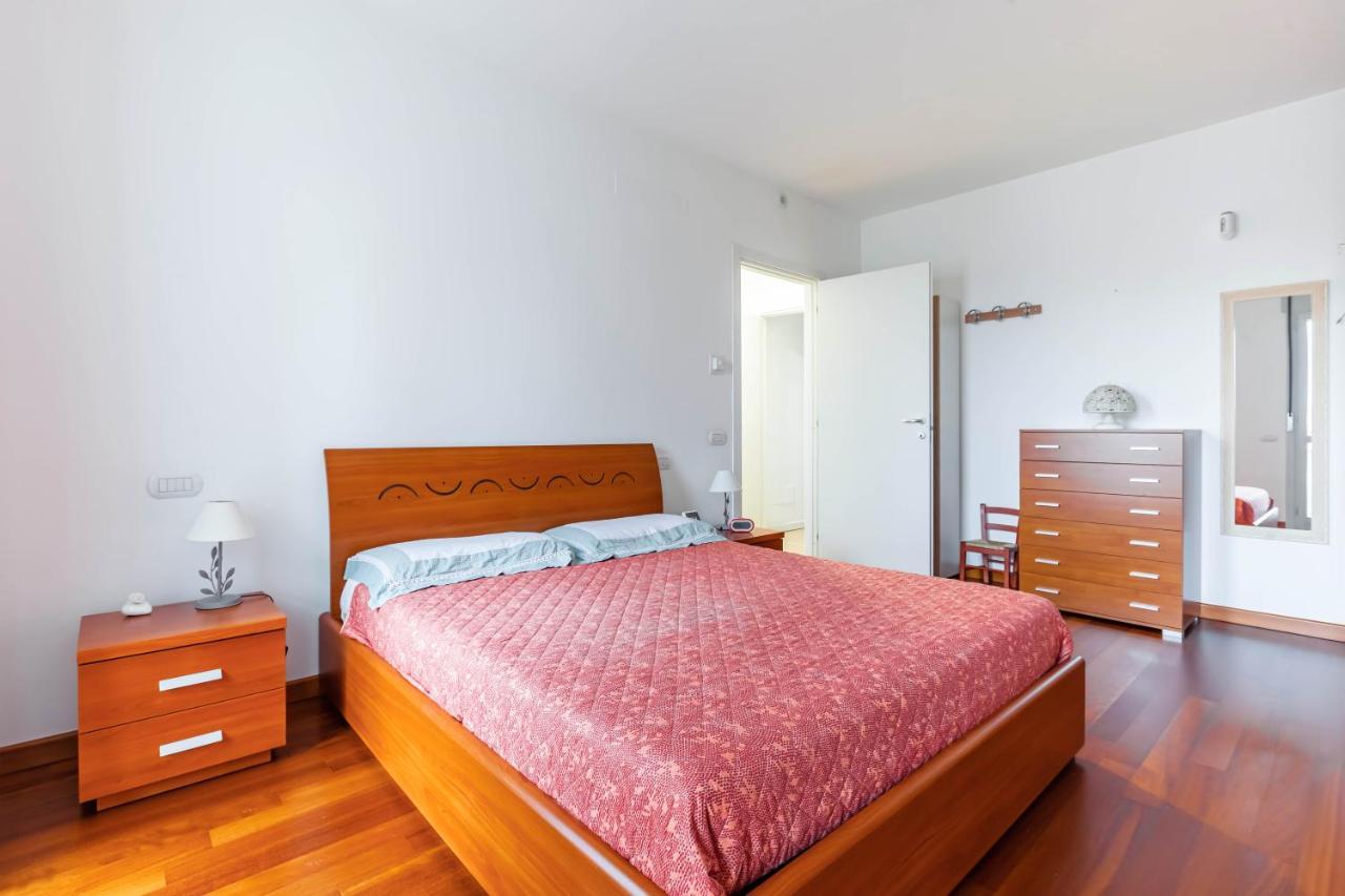 Milano Balcony Apt Apartment Luaran gambar