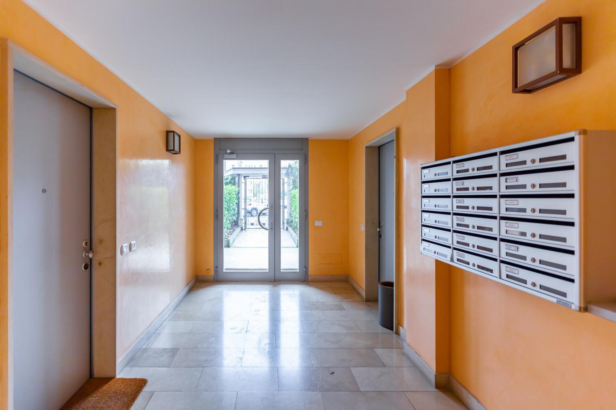 Milano Balcony Apt Apartment Luaran gambar